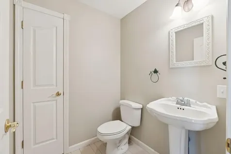 111 Daggett Drive Raymond ME 04071