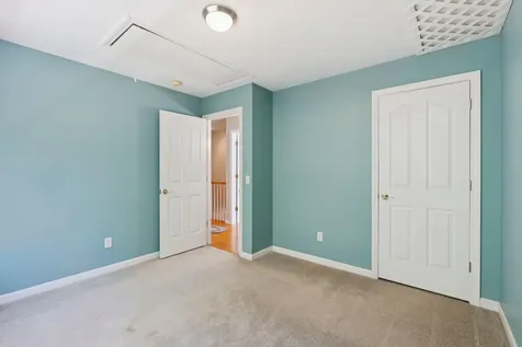 111 Daggett Drive Raymond ME 04071