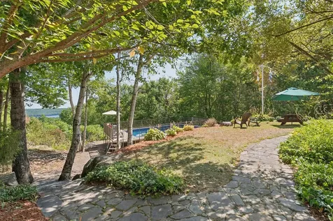 111 Daggett Drive Raymond ME 04071