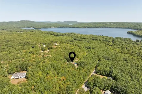 111 Daggett Drive Raymond ME 04071
