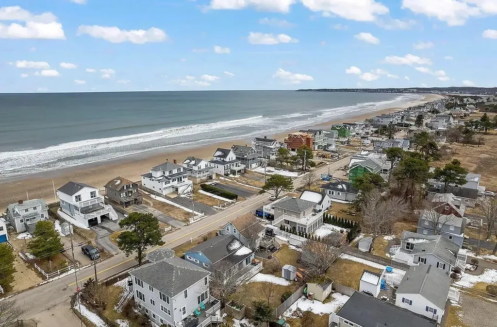 328 Ocean Avenue Wells ME 04090