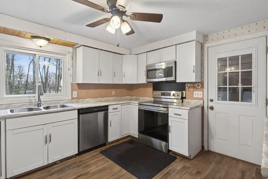 11 Gloria Street Gorham ME 04038