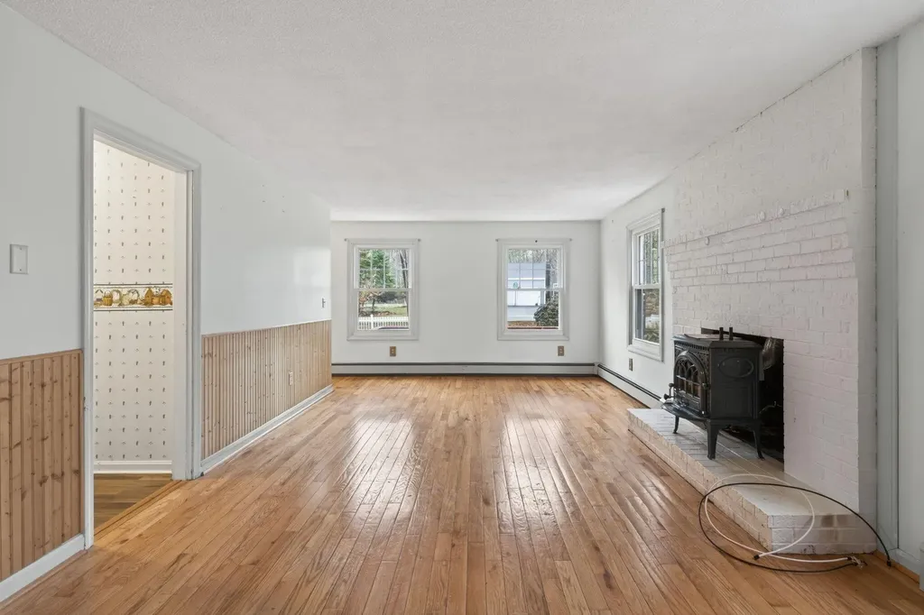 11 Gloria Street Gorham ME 04038