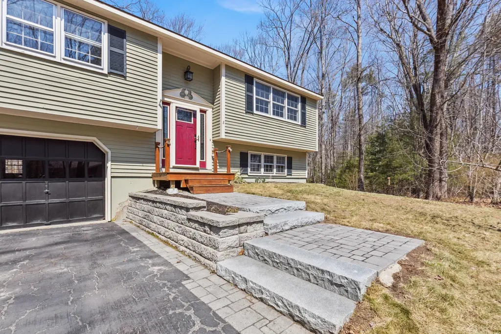 2 Birchcroff Lane Saco ME 04072