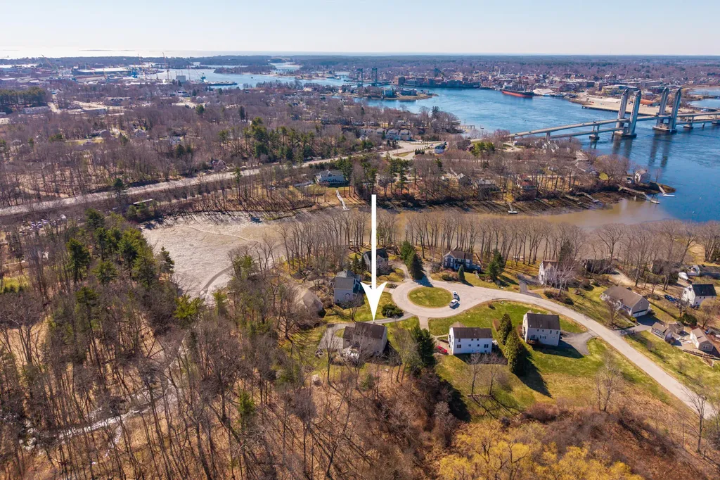 7 Cove Landing Kittery ME 03904