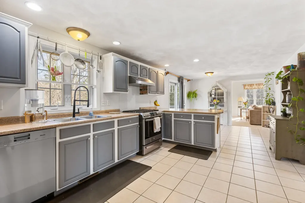 7 Cove Landing Kittery ME 03904