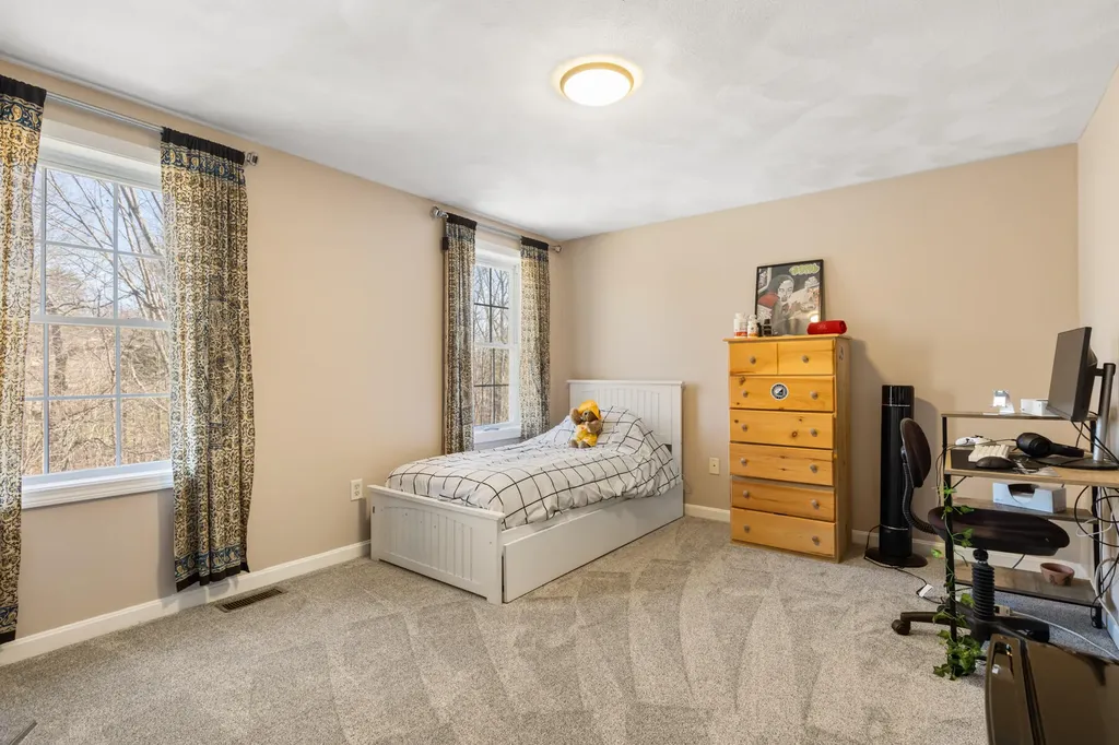 7 Cove Landing Kittery ME 03904