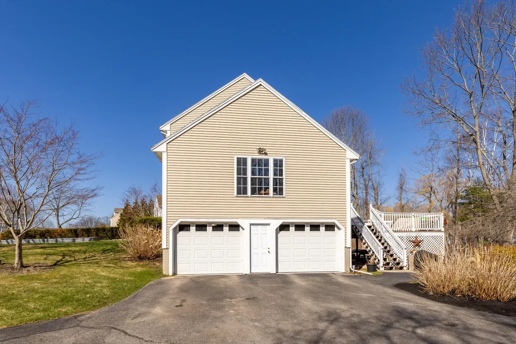 7 Cove Landing Kittery ME 03904