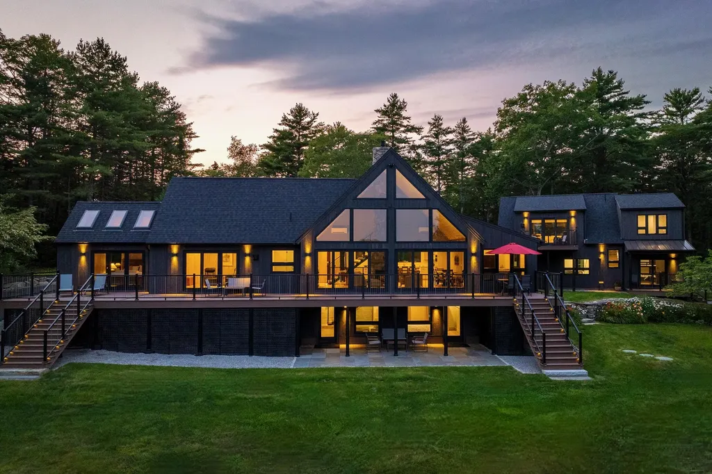 18 High Head Road Edgecomb ME 04556
