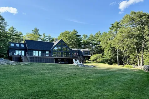 18 High Head Road Edgecomb ME 04556