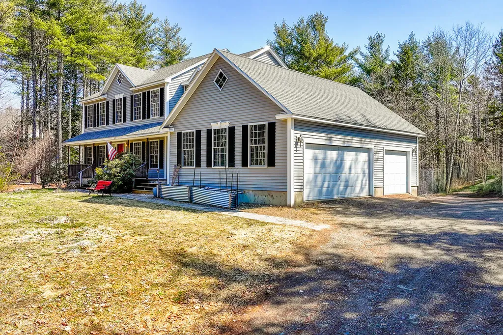 27 Campbell Drive Northport ME 04849