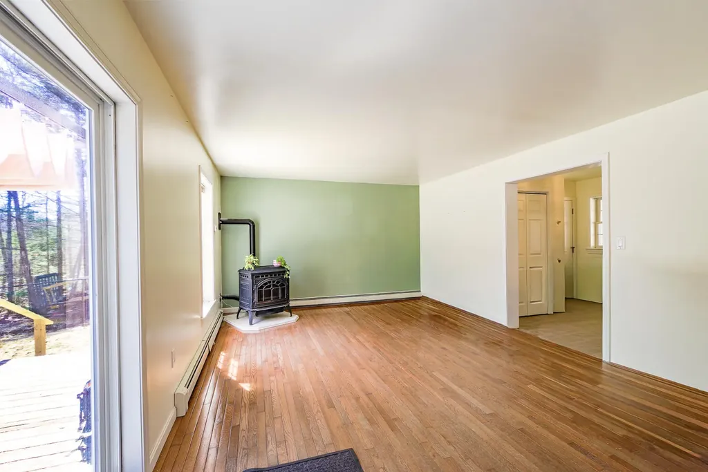 27 Campbell Drive Northport ME 04849