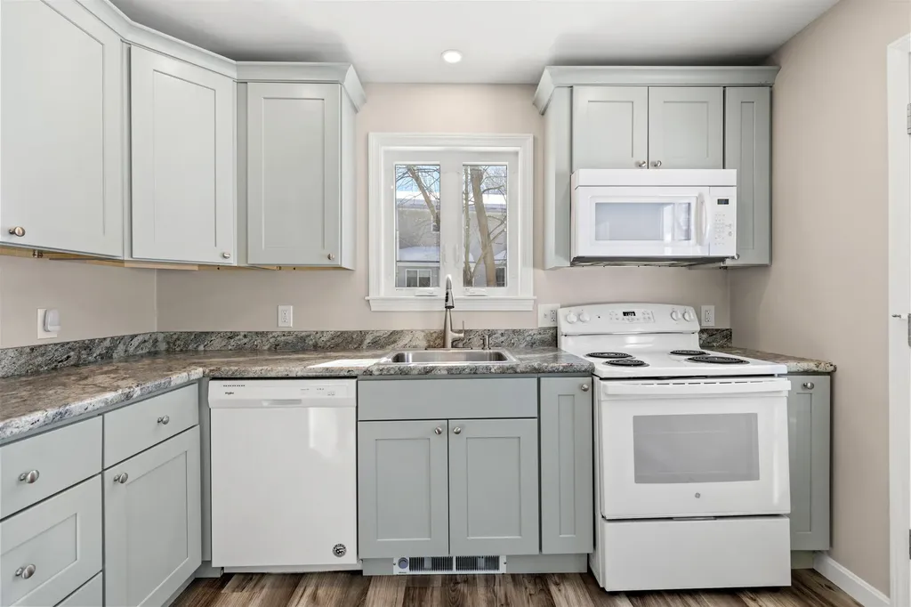 224 North Street Saco ME 04072
