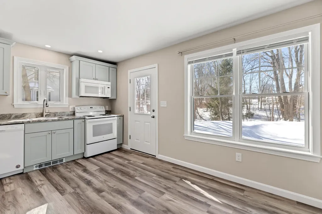 224 North Street Saco ME 04072