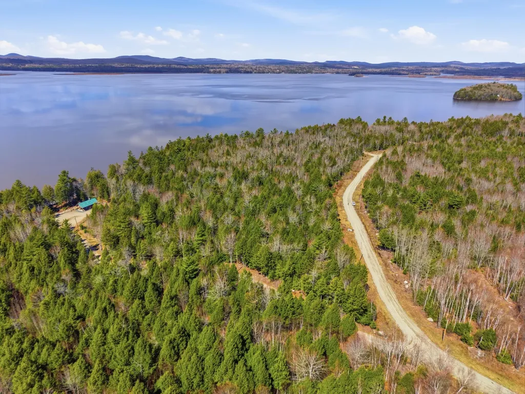 20 Moose Trail Waltham ME 04605
