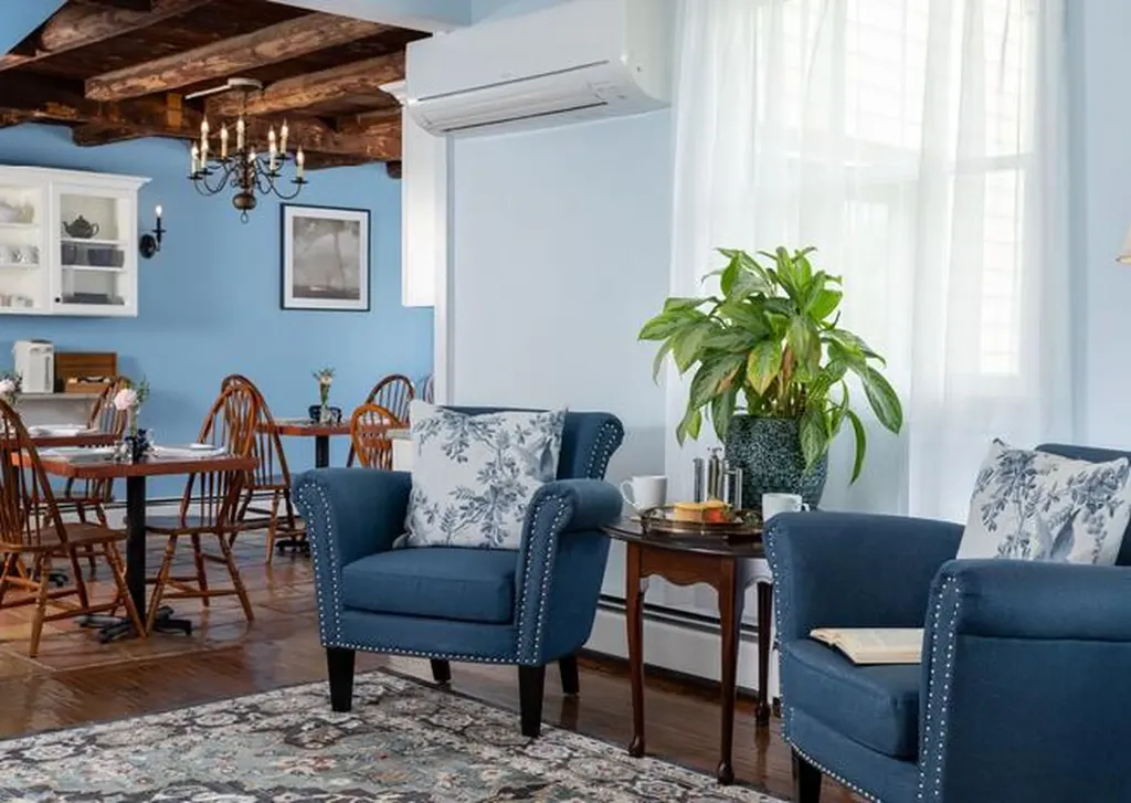 15 Locke Street Kennebunkport ME 04046