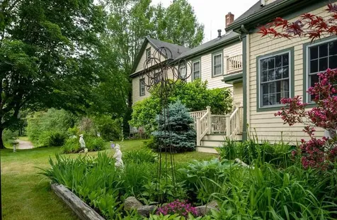 15 Locke Street Kennebunkport ME 04046