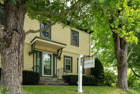 15 Locke Street Kennebunkport ME 04046