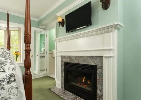 15 Locke Street Kennebunkport ME 04046