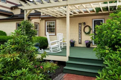 15 Locke Street Kennebunkport ME 04046