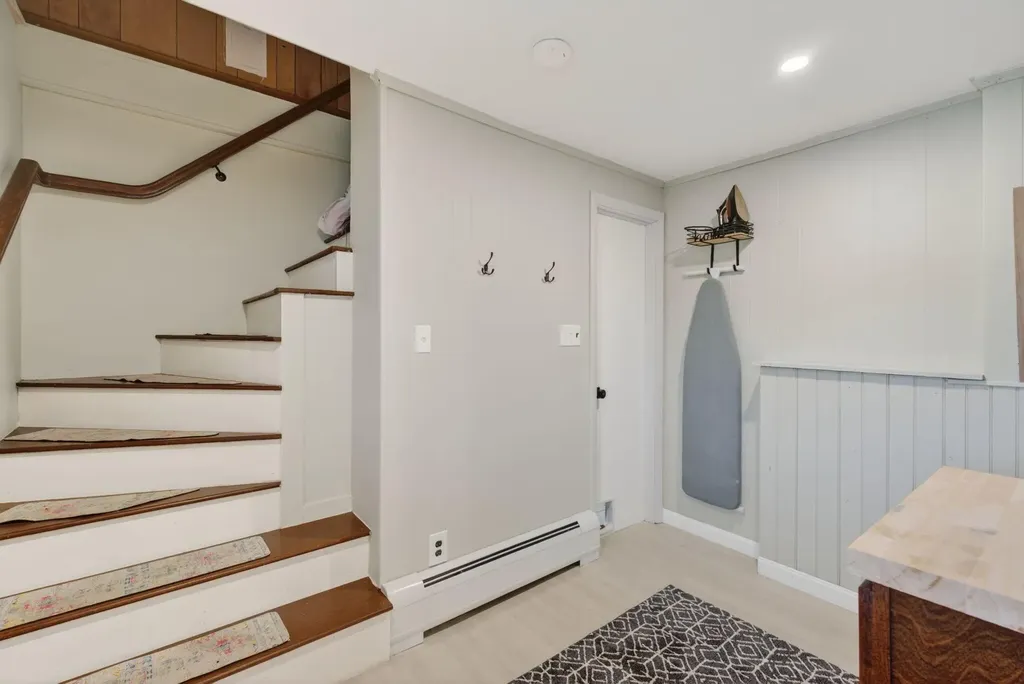 376 S Belfast Avenue Augusta ME 04330