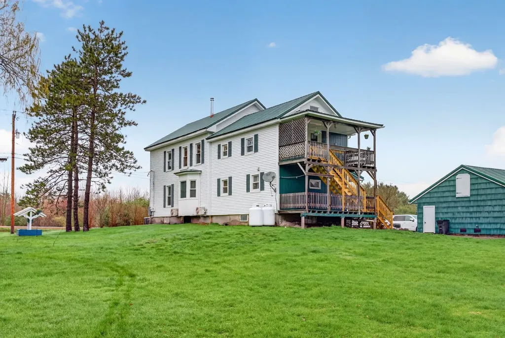 376 S Belfast Avenue Augusta ME 04330