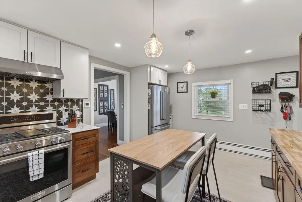 376 S Belfast Avenue Augusta ME 04330