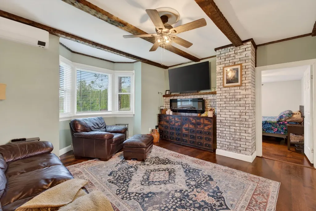 376 S Belfast Avenue Augusta ME 04330