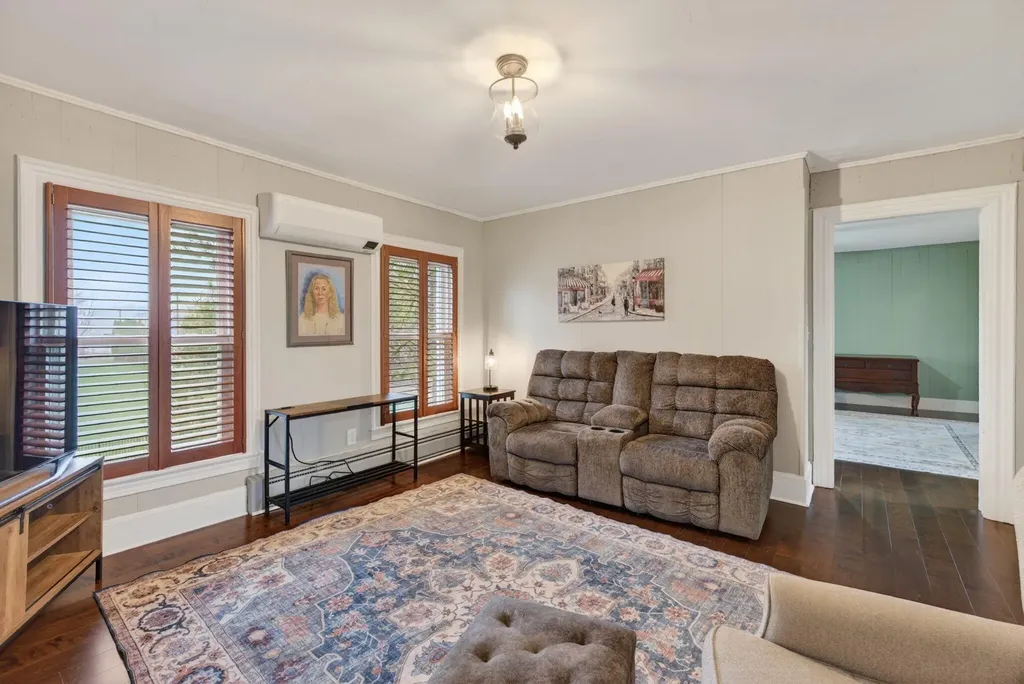 376 S Belfast Avenue Augusta ME 04330