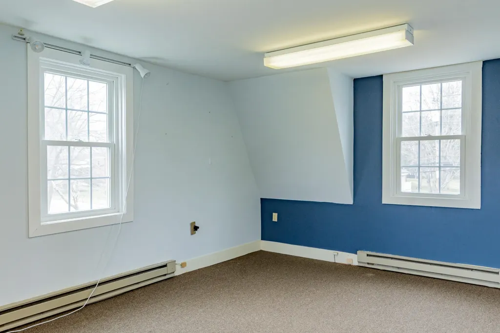 527 Ocean Avenue Portland ME 04103