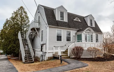 527 Ocean Avenue Portland ME 04103