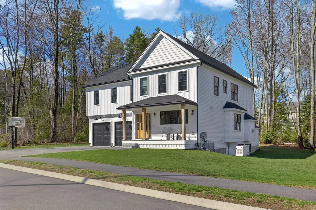 29 Dylan Drive Scarborough ME 04074