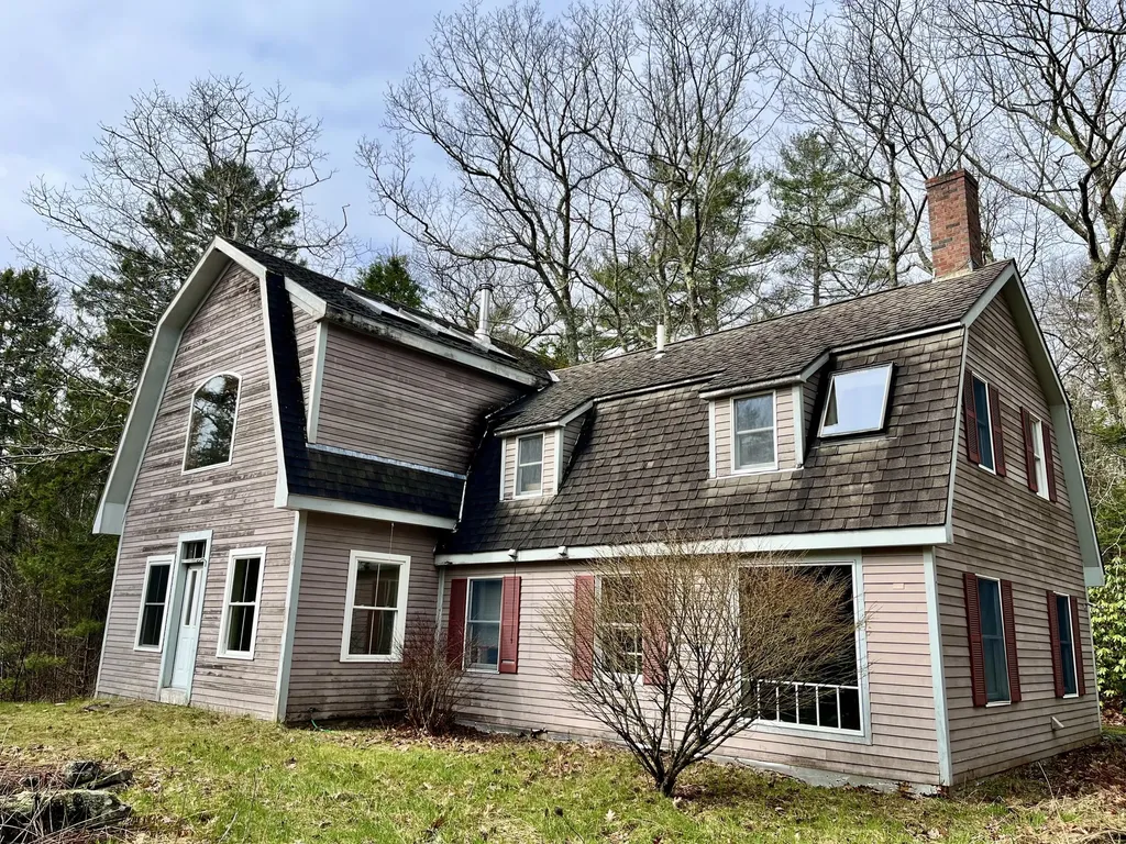 215 Rock School House Road Bristol ME 04539