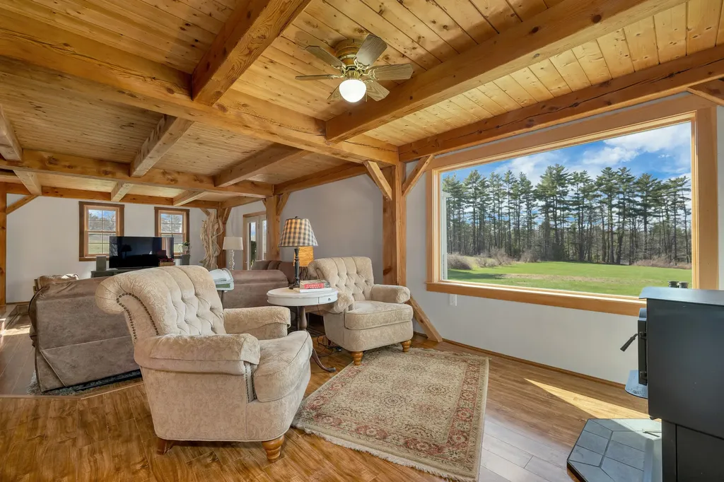 12 Hummingbird Lane Standish ME 04085
