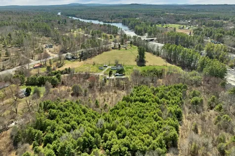 12 Hummingbird Lane Standish ME 04085