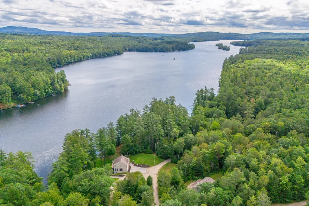81 Ledgebrook Lane Norway ME 04268