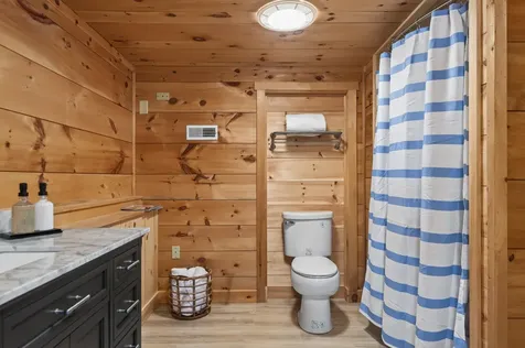 81 Ledgebrook Lane Norway ME 04268