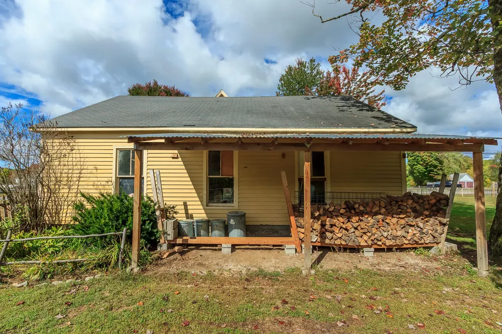 894 Main Street Waterboro ME 04087