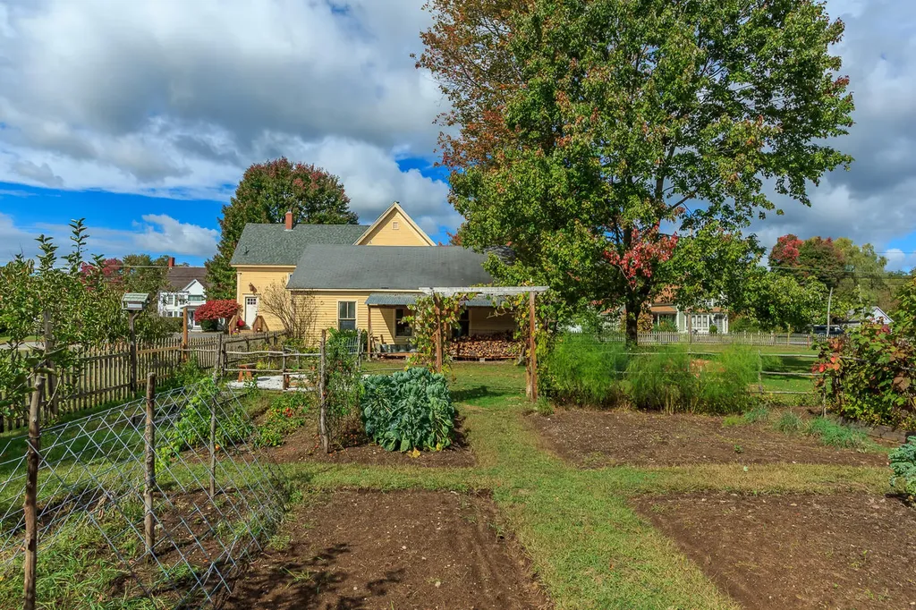 894 Main Street Waterboro ME 04087