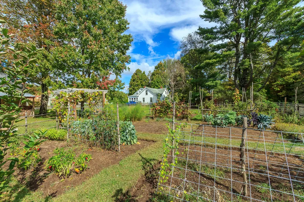 894 Main Street Waterboro ME 04087