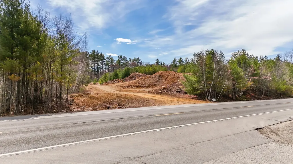R3 3a Route 202 Lebanon ME 04027