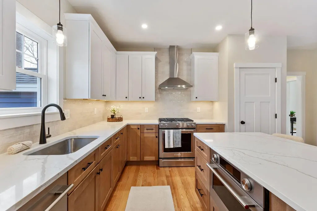 19 Forest Glen Lane Topsham ME 04086