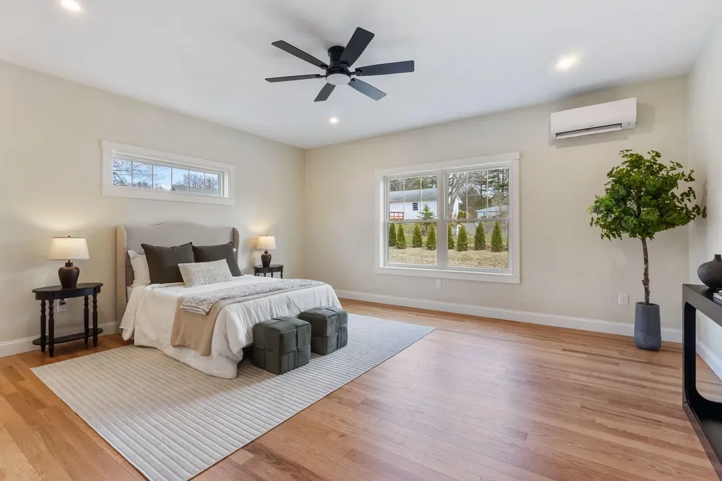 19 Forest Glen Lane Topsham ME 04086