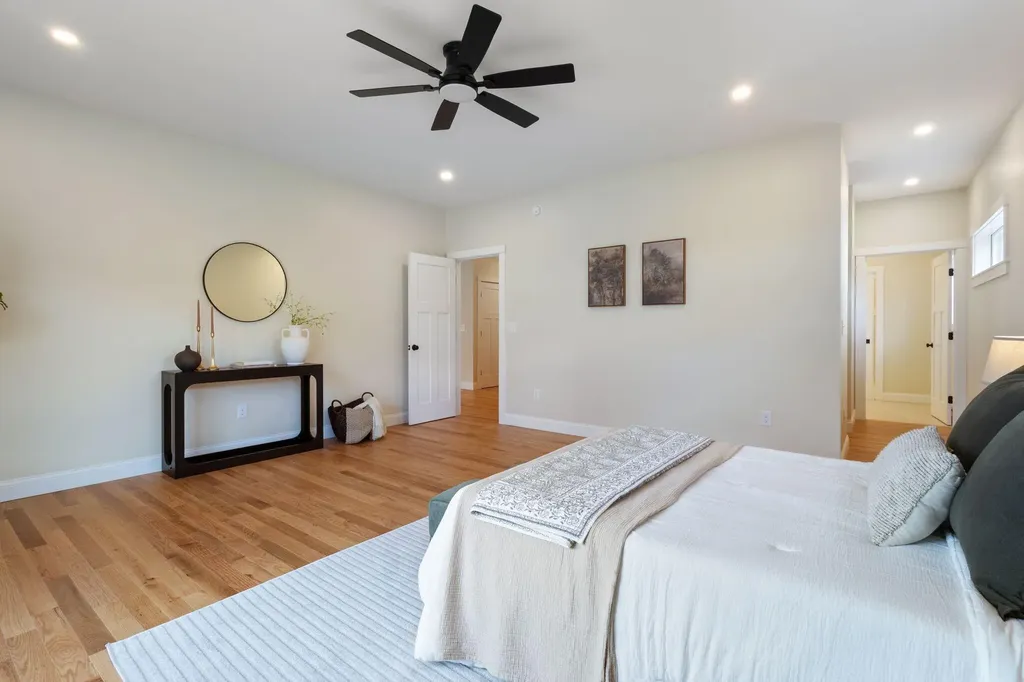 19 Forest Glen Lane Topsham ME 04086