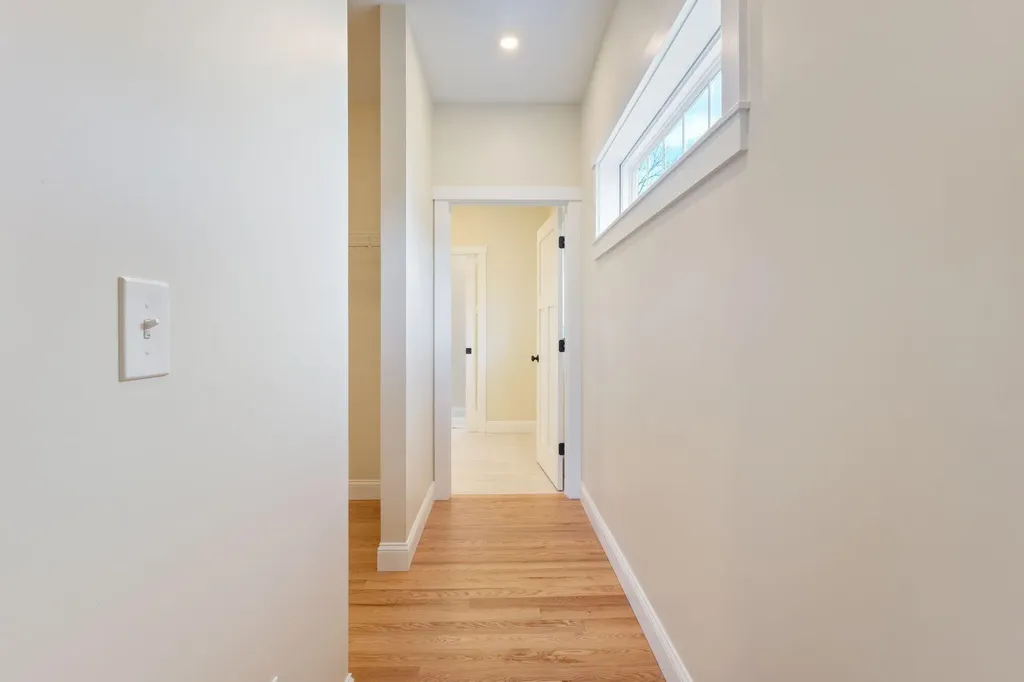 19 Forest Glen Lane Topsham ME 04086