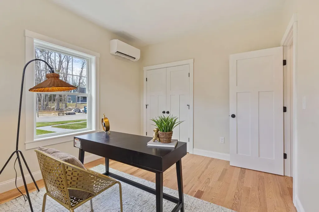 19 Forest Glen Lane Topsham ME 04086