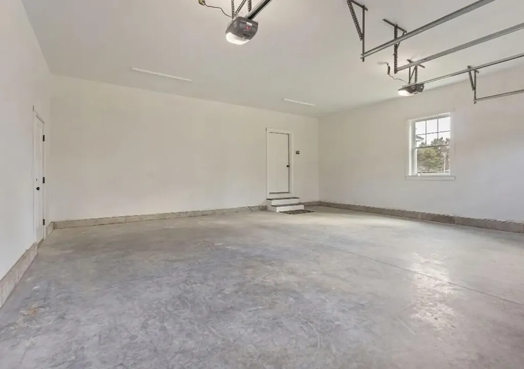 19 Forest Glen Lane Topsham ME 04086