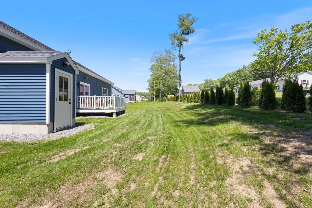 19 Forest Glen Lane Topsham ME 04086