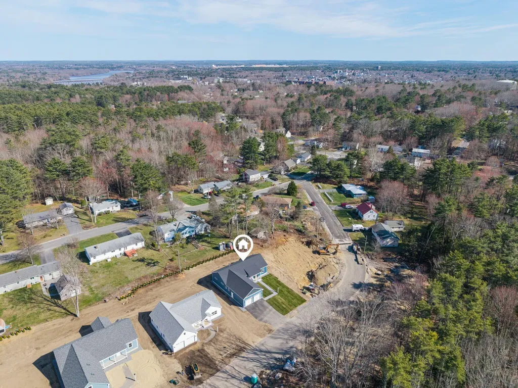 19 Forest Glen Lane Topsham ME 04086