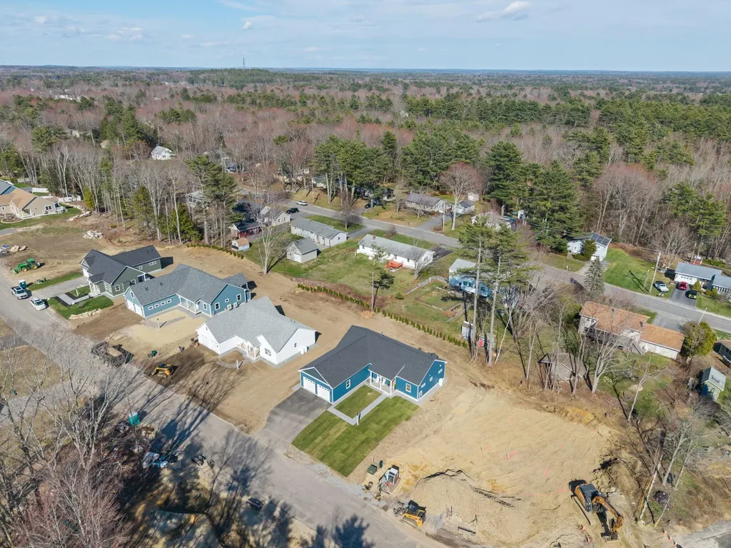 19 Forest Glen Lane Topsham ME 04086